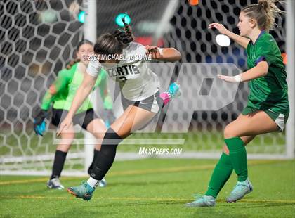 Thumbnail 3 in Curtis vs Woodinville (WIAA 4A Semifinal) photogallery.