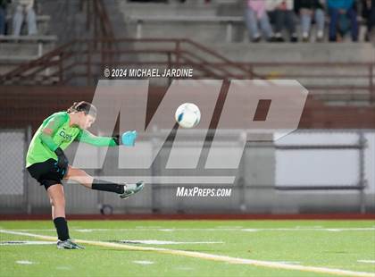 Thumbnail 1 in Curtis vs Woodinville (WIAA 4A Semifinal) photogallery.