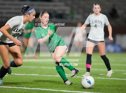 Thumbnail 1 in Curtis vs Woodinville (WIAA 4A Semifinal) photogallery.