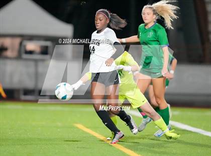Thumbnail 2 in Curtis vs Woodinville (WIAA 4A Semifinal) photogallery.