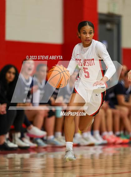 Thumbnail 1 in Mullen @ Regis Jesuit photogallery.