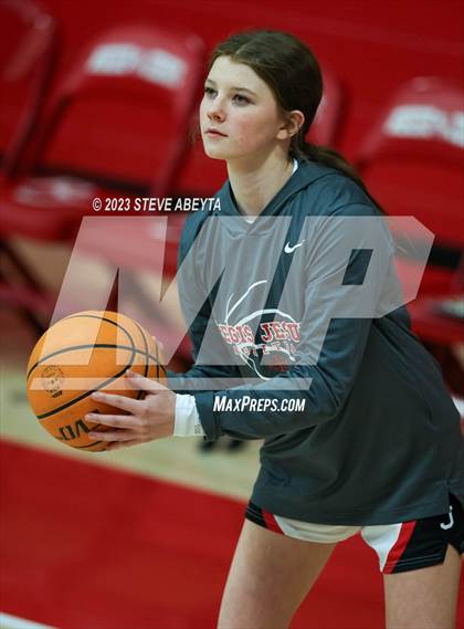 Thumbnail 2 in Mullen @ Regis Jesuit photogallery.