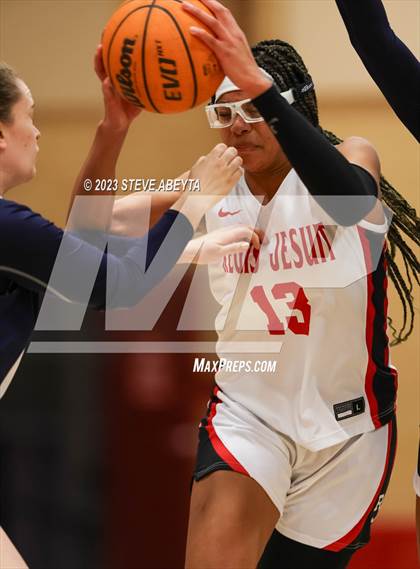 Thumbnail 1 in Mullen @ Regis Jesuit photogallery.