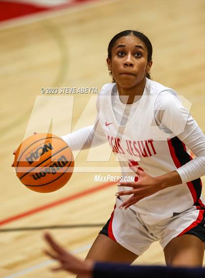Thumbnail 1 in Mullen @ Regis Jesuit photogallery.
