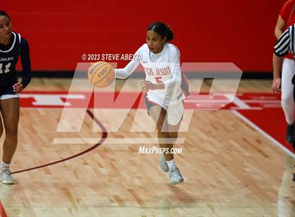 Thumbnail 3 in Mullen @ Regis Jesuit photogallery.