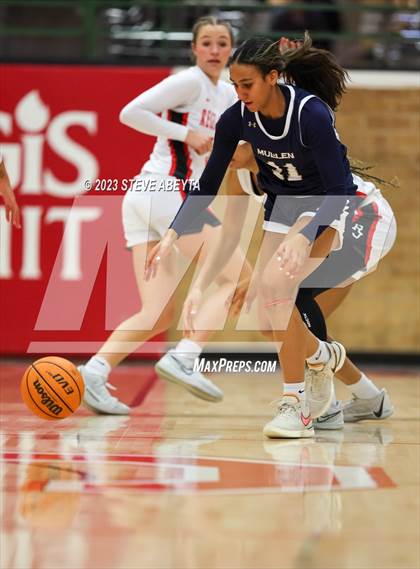 Thumbnail 3 in Mullen @ Regis Jesuit photogallery.