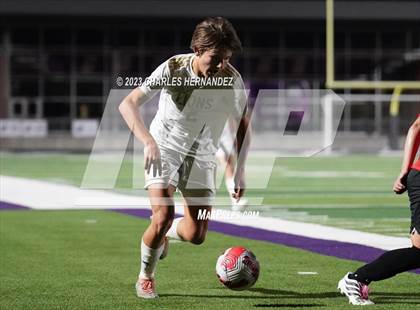 Thumbnail 3 in Waco vs. Lake Creek (UIL 5A Bi-District Playoff) photogallery.