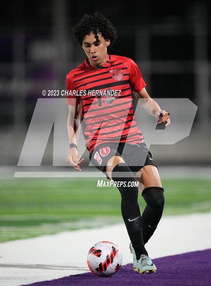 Thumbnail 3 in Waco vs. Lake Creek (UIL 5A Bi-District Playoff) photogallery.