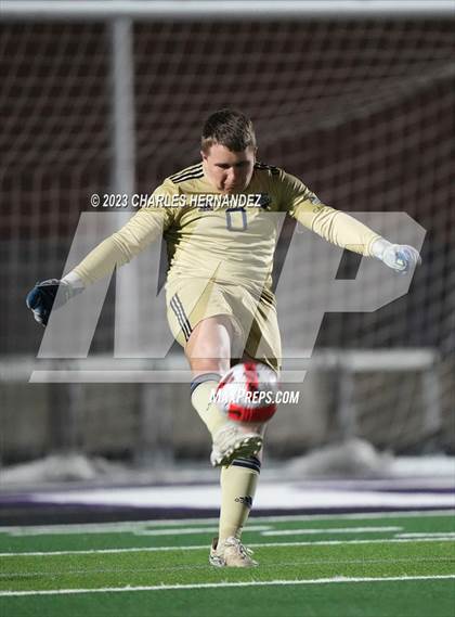 Thumbnail 1 in Waco vs. Lake Creek (UIL 5A Bi-District Playoff) photogallery.