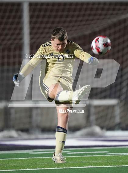 Thumbnail 2 in Waco vs. Lake Creek (UIL 5A Bi-District Playoff) photogallery.