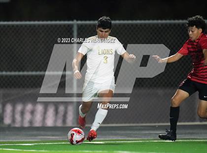 Thumbnail 1 in Waco vs. Lake Creek (UIL 5A Bi-District Playoff) photogallery.