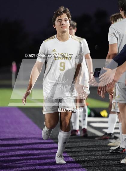 Thumbnail 2 in Waco vs. Lake Creek (UIL 5A Bi-District Playoff) photogallery.