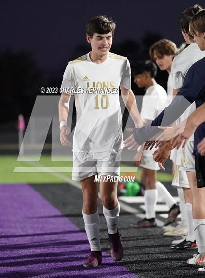 Thumbnail 3 in Waco vs. Lake Creek (UIL 5A Bi-District Playoff) photogallery.