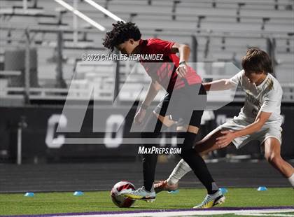 Thumbnail 2 in Waco vs. Lake Creek (UIL 5A Bi-District Playoff) photogallery.