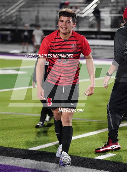 Thumbnail 2 in Waco vs. Lake Creek (UIL 5A Bi-District Playoff) photogallery.