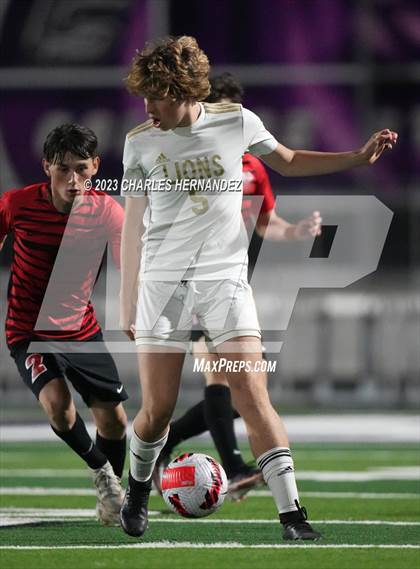 Thumbnail 3 in Waco vs. Lake Creek (UIL 5A Bi-District Playoff) photogallery.