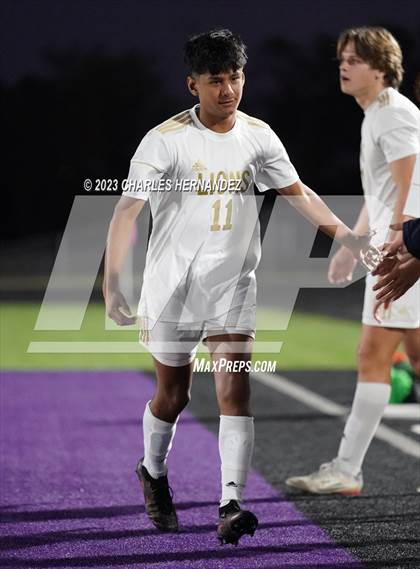 Thumbnail 1 in Waco vs. Lake Creek (UIL 5A Bi-District Playoff) photogallery.
