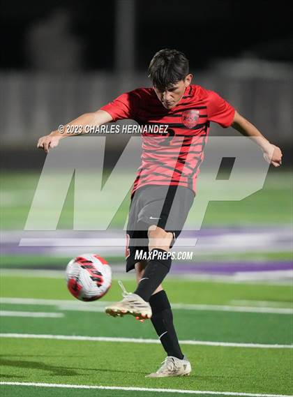 Thumbnail 2 in Waco vs. Lake Creek (UIL 5A Bi-District Playoff) photogallery.