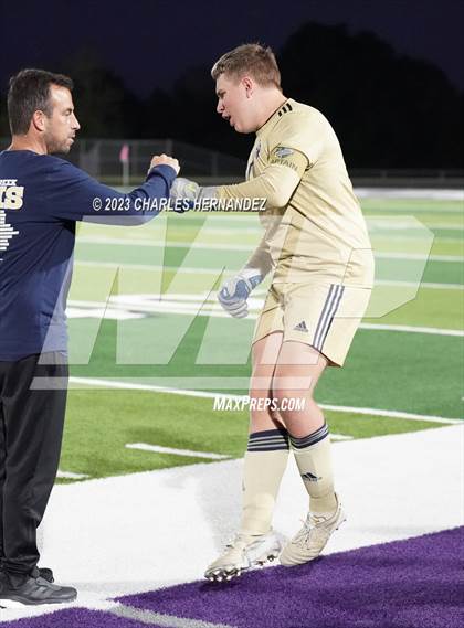 Thumbnail 3 in Waco vs. Lake Creek (UIL 5A Bi-District Playoff) photogallery.