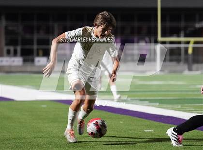 Thumbnail 2 in Waco vs. Lake Creek (UIL 5A Bi-District Playoff) photogallery.