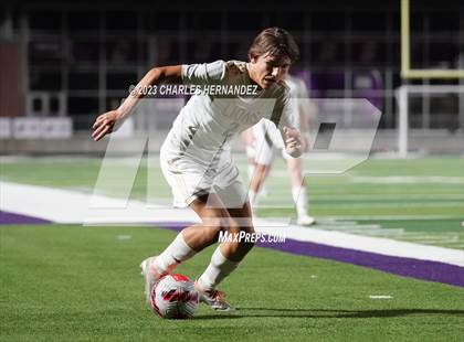 Thumbnail 3 in Waco vs. Lake Creek (UIL 5A Bi-District Playoff) photogallery.
