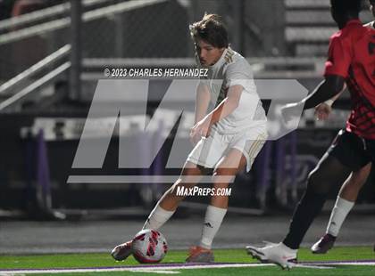 Thumbnail 2 in Waco vs. Lake Creek (UIL 5A Bi-District Playoff) photogallery.