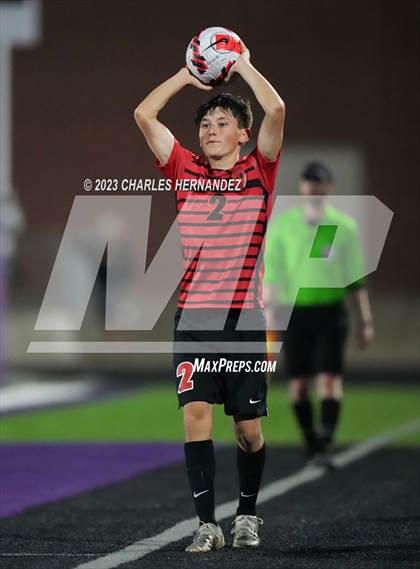 Thumbnail 3 in Waco vs. Lake Creek (UIL 5A Bi-District Playoff) photogallery.