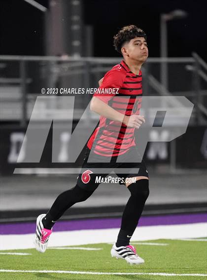 Thumbnail 2 in Waco vs. Lake Creek (UIL 5A Bi-District Playoff) photogallery.