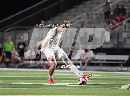 Thumbnail 2 in Waco vs. Lake Creek (UIL 5A Bi-District Playoff) photogallery.