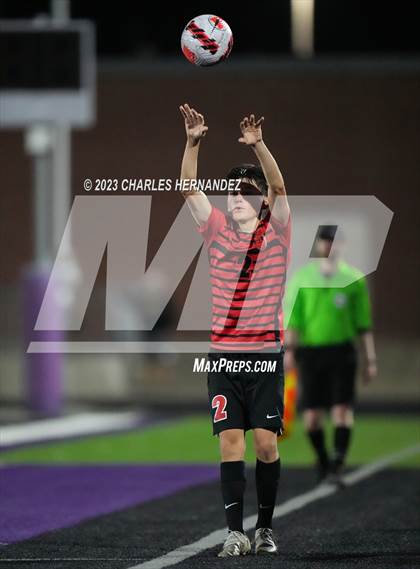 Thumbnail 2 in Waco vs. Lake Creek (UIL 5A Bi-District Playoff) photogallery.