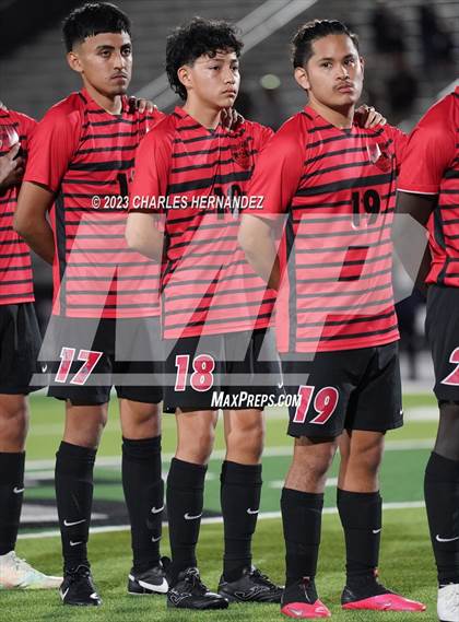 Thumbnail 3 in Waco vs. Lake Creek (UIL 5A Bi-District Playoff) photogallery.