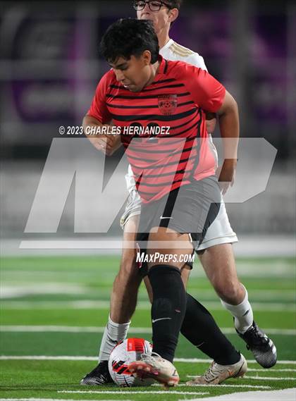 Thumbnail 3 in Waco vs. Lake Creek (UIL 5A Bi-District Playoff) photogallery.