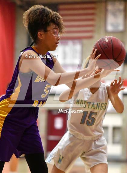 Thumbnail 3 in Walnut vs. Diamond Bar (Ayala JV Tournament) photogallery.