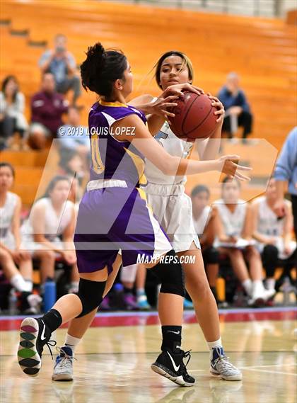 Thumbnail 1 in Walnut vs. Diamond Bar (Ayala JV Tournament) photogallery.
