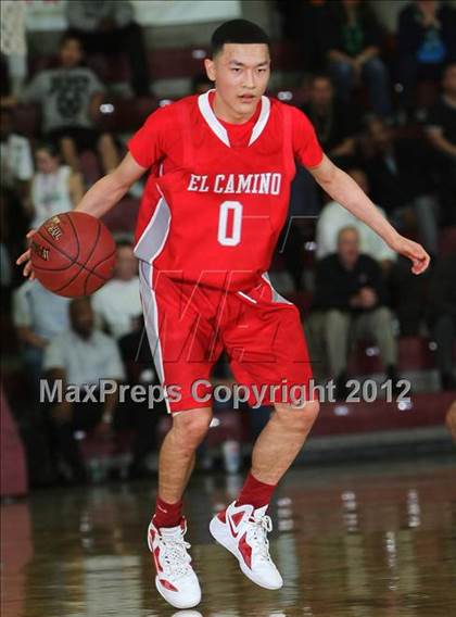 Thumbnail 2 in El Camino vs. Sacred Heart Cathedral (CIF CCS D3 Final) photogallery.