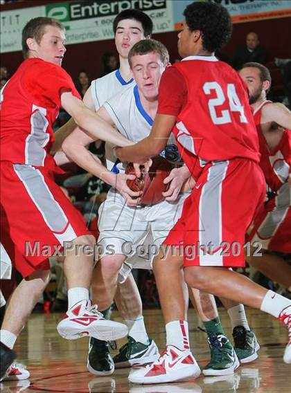 Thumbnail 3 in El Camino vs. Sacred Heart Cathedral (CIF CCS D3 Final) photogallery.