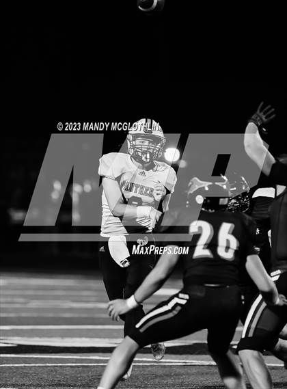 Thumbnail 3 in Washington @ Metamora photogallery.