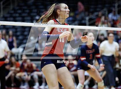 Thumbnail 2 in Wimberly vs. Eagle Mountain (UIL Volleyball 4A D2 Final) photogallery.