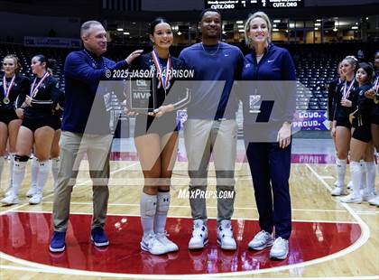 Thumbnail 1 in Wimberly vs. Eagle Mountain (UIL Volleyball 4A D2 Final) photogallery.