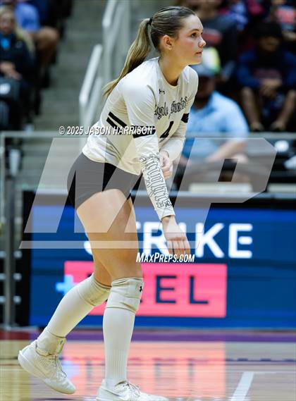 Thumbnail 2 in Wimberly vs. Eagle Mountain (UIL Volleyball 4A D2 Final) photogallery.