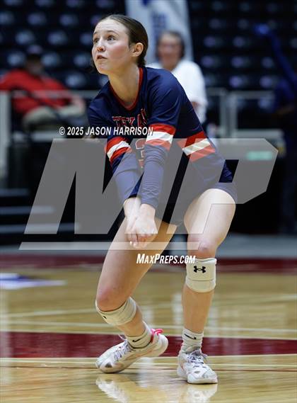 Thumbnail 3 in Wimberly vs. Eagle Mountain (UIL Volleyball 4A D2 Final) photogallery.