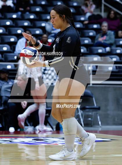 Thumbnail 1 in Wimberly vs. Eagle Mountain (UIL Volleyball 4A D2 Final) photogallery.