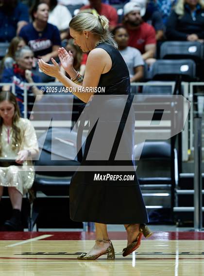 Thumbnail 1 in Wimberly vs. Eagle Mountain (UIL Volleyball 4A D2 Final) photogallery.