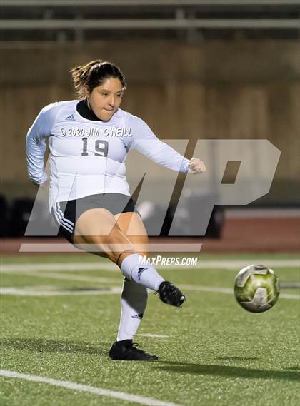 Thumbnail 3 in Irving vs Coppell photogallery.