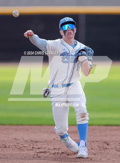 Thumbnail 1 in O'Connor vs. Valor Christian (Best of the West Tournament) photogallery.