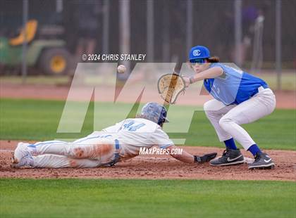 Thumbnail 2 in O'Connor vs. Valor Christian (Best of the West Tournament) photogallery.