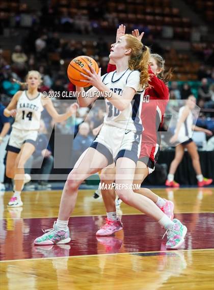 Thumbnail 2 in Durango vs Air Academy (CHSAA 5A Great 8) photogallery.