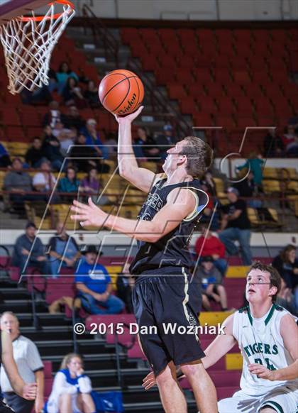 Thumbnail 1 in Blue Ridge vs. Archer City (Fantasy of Lights) photogallery.