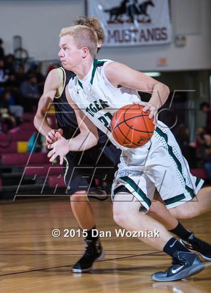 Thumbnail 3 in Blue Ridge vs. Archer City (Fantasy of Lights) photogallery.