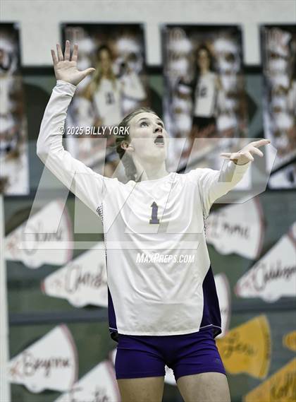 Thumbnail 1 in Grand Saline vs Edgewood photogallery.